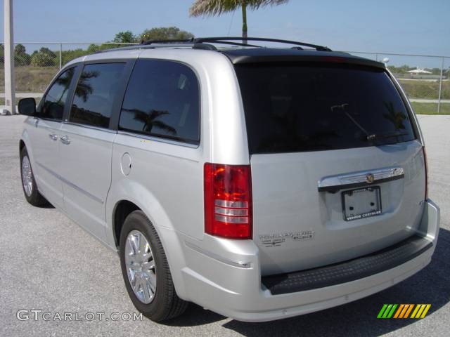 2008 Town & Country Limited - Bright Silver Metallic / Medium Slate Gray/Light Shale photo #4