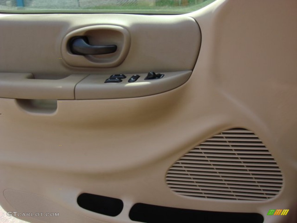2003 F150 XLT SuperCab - Toreador Red Metallic / Medium Parchment Beige photo #11