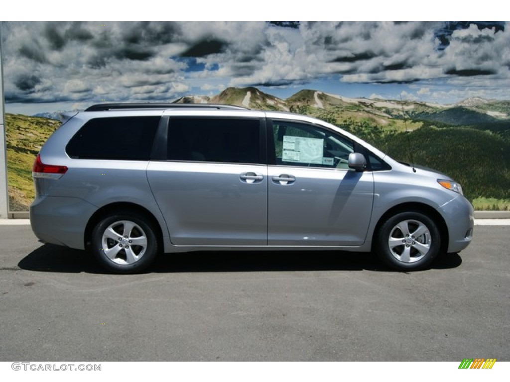 2011 Sienna LE - Predawn Gray Mica / Light Gray photo #2