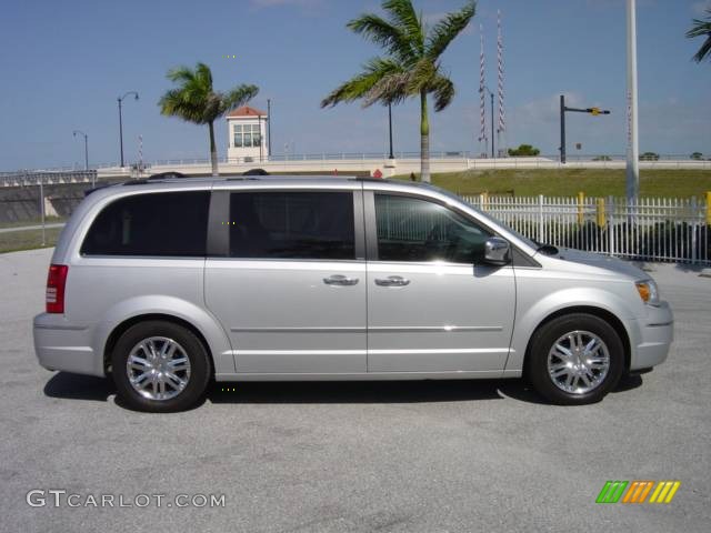 2008 Town & Country Limited - Bright Silver Metallic / Medium Slate Gray/Light Shale photo #7