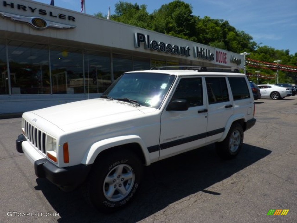 Stone White Jeep Cherokee