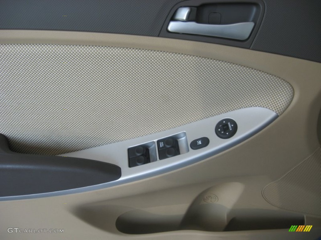2012 Hyundai Accent GLS 4 Door Beige Door Panel Photo #50158514