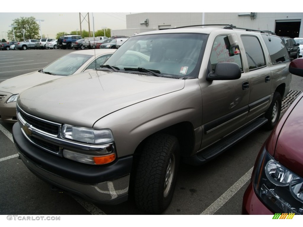 2001 Suburban 1500 LS 4x4 - Sunset Gold Metallic / Tan photo #4