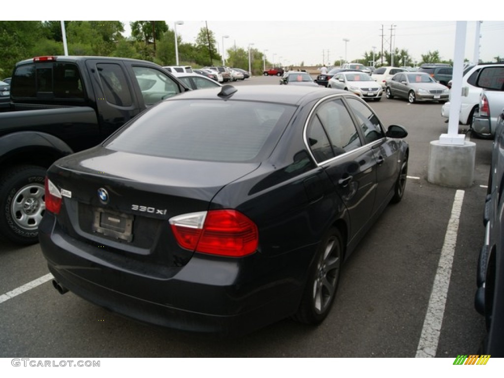 2006 3 Series 330xi Sedan - Jet Black / Black photo #2