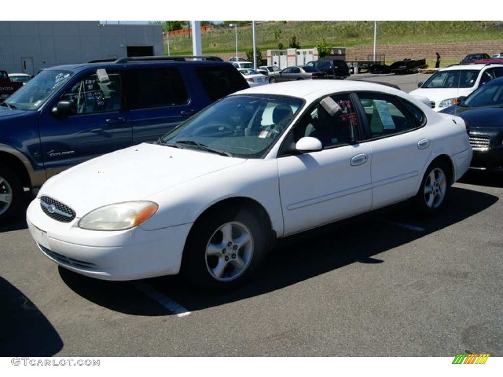 2000 Taurus SE - Vibrant White / Dark Charcoal photo #4