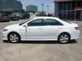 Super White - Camry SE Photo No. 2