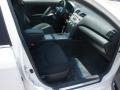 Super White - Camry SE Photo No. 16