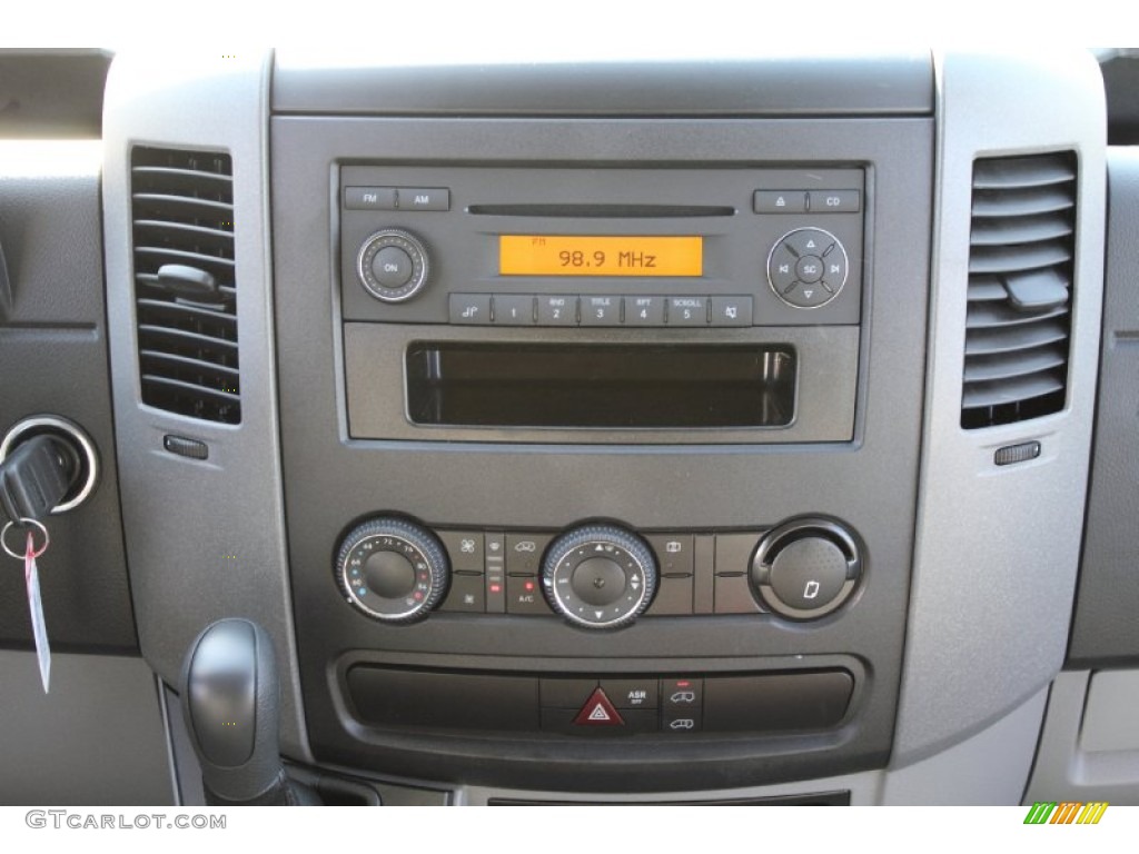 2011 Mercedes-Benz Sprinter 2500 High Roof Cargo Van Controls Photo #50164412