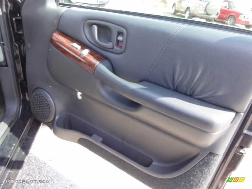 1998 Bravada AWD - Black / Graphite photo #23