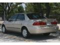 2000 Naples Gold Metallic Honda Accord LX Sedan  photo #17