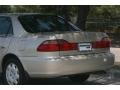 2000 Naples Gold Metallic Honda Accord LX Sedan  photo #18