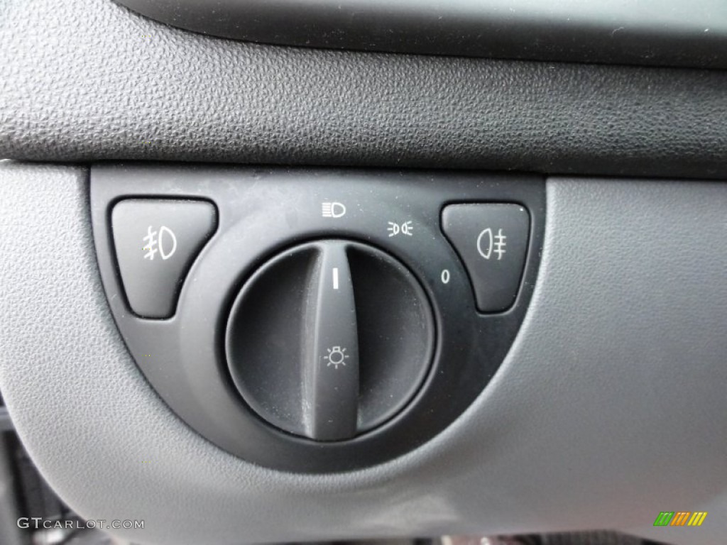 2003 Saab 9-3 Linear Sport Sedan Controls Photo #50172068