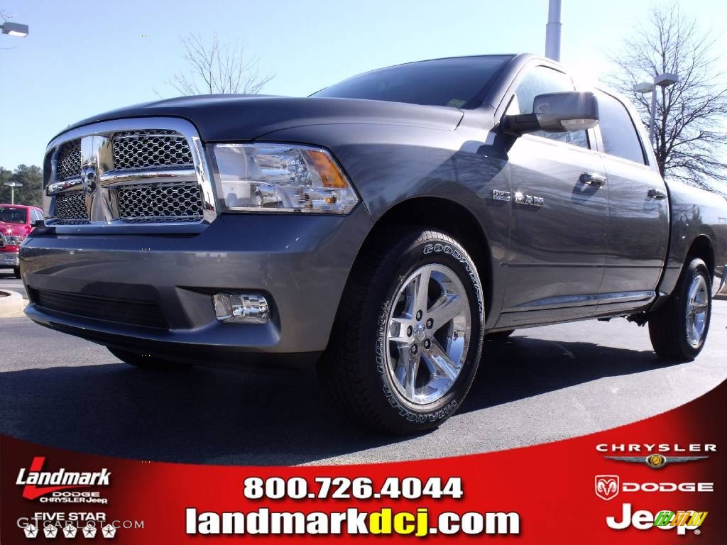 Mineral Gray Metallic Dodge Ram 1500