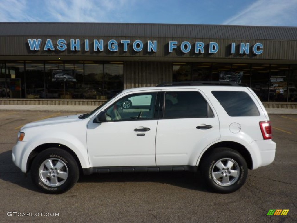 2009 Escape XLT 4WD - Oxford White / Stone photo #1