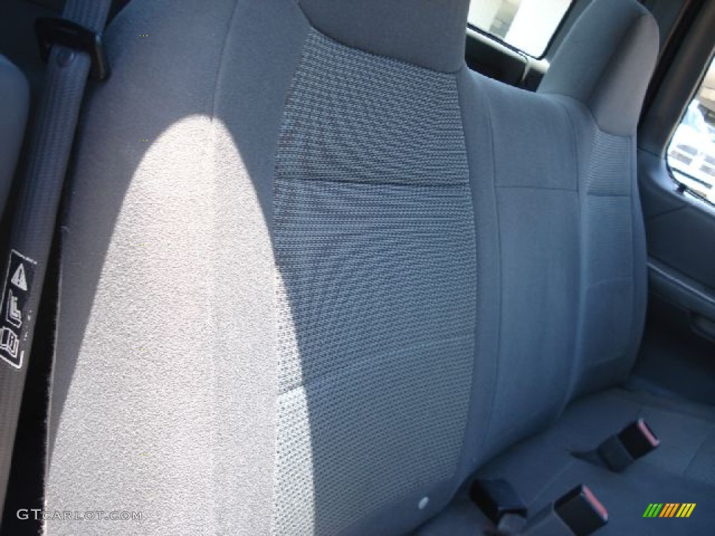 2003 F150 XL Regular Cab 4x4 - Silver Metallic / Medium Graphite Grey photo #12