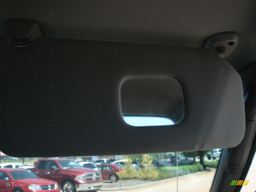 2003 F150 XL Regular Cab 4x4 - Silver Metallic / Medium Graphite Grey photo #14