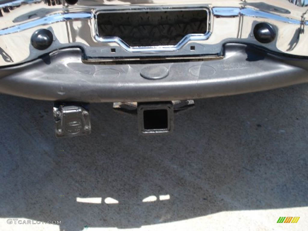 2003 F150 XL Regular Cab 4x4 - Silver Metallic / Medium Graphite Grey photo #31