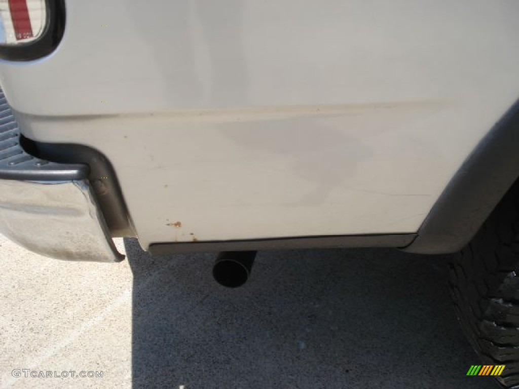 2003 F150 XL Regular Cab 4x4 - Silver Metallic / Medium Graphite Grey photo #33