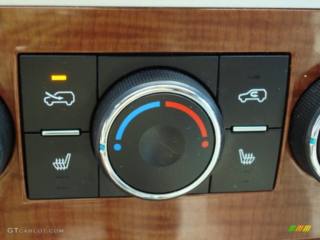 2008 Chevrolet Equinox LTZ AWD Controls Photo #50177432
