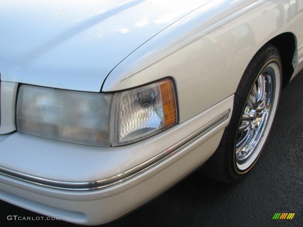 1997 DeVille Sedan - White Diamond / Shale/Neutral photo #4
