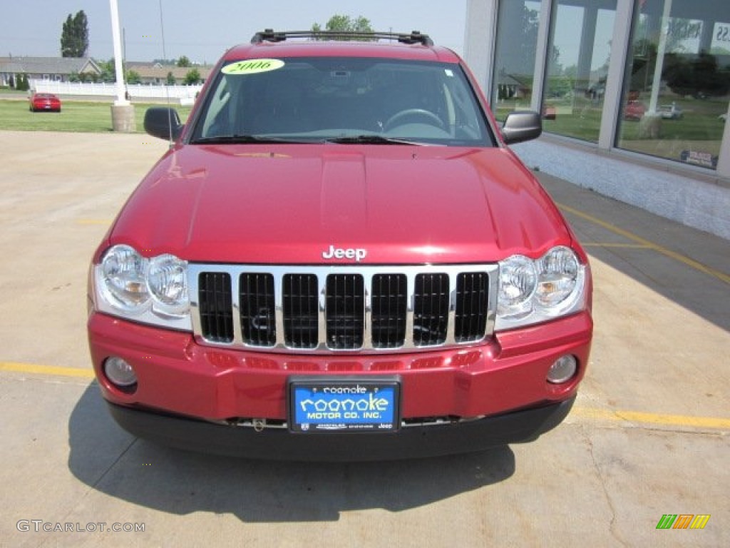 2006 Grand Cherokee Limited 4x4 - Inferno Red Crystal Pearl / Medium Slate Gray photo #2