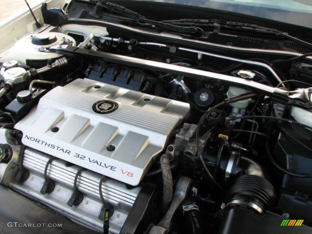 1997 Cadillac DeVille Sedan 4.6L DOHC 32-Valve V8 Engine Photo #50177876