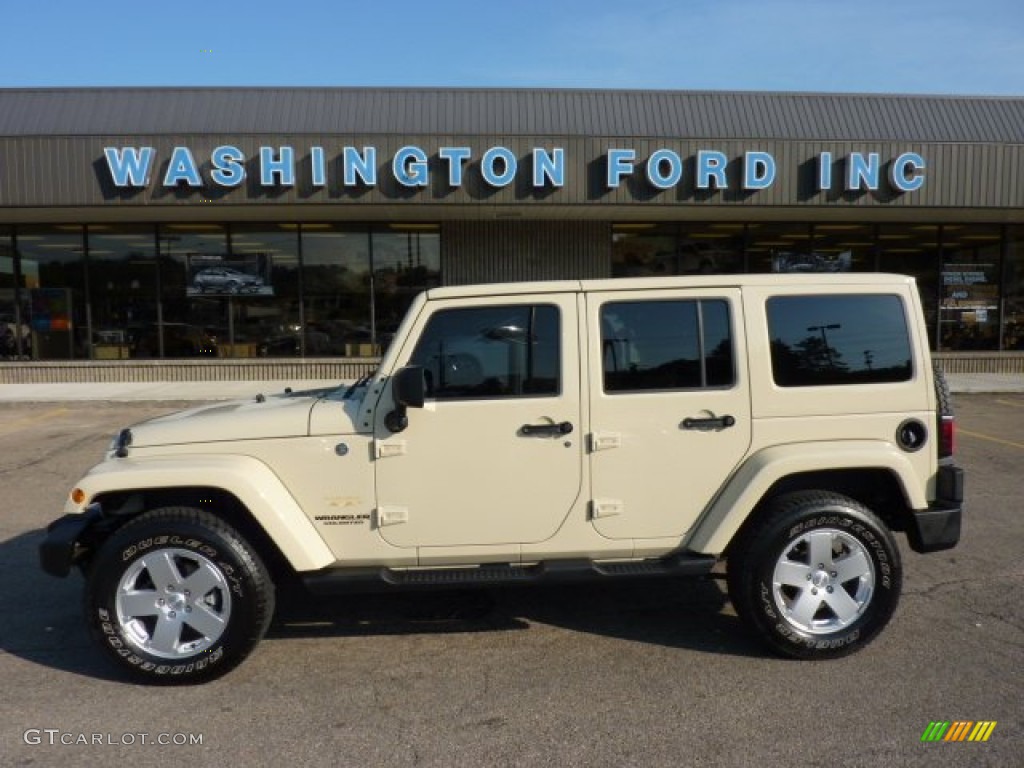 Sahara Tan Jeep Wrangler Unlimited