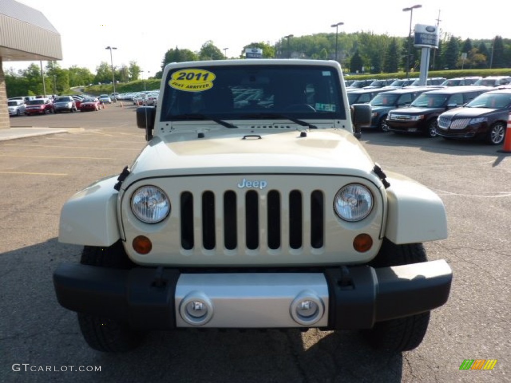 2011 Wrangler Unlimited Sahara 4x4 - Sahara Tan / Black photo #7