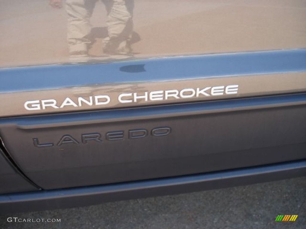 2004 Grand Cherokee Laredo - Graphite Metallic / Dark Slate Gray photo #33