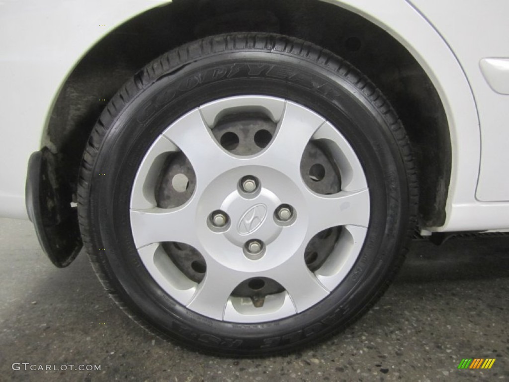 2002 Elantra GLS Sedan - Nordic White / Gray photo #15