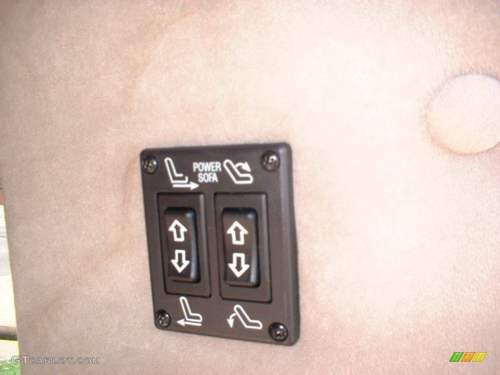 2000 Chevrolet Express G1500 Passenger Conversion Van Controls Photo #50181869