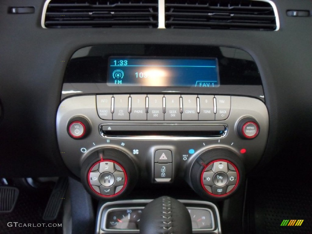 2011 Chevrolet Camaro LT/RS Convertible Controls Photo #50185067