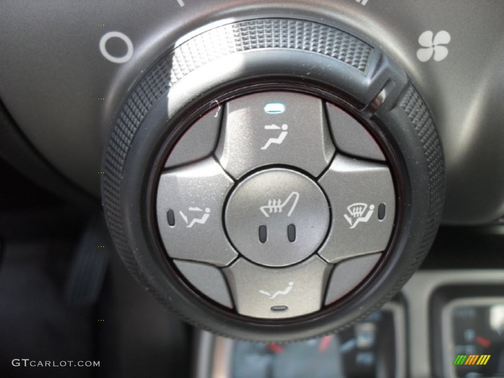 2011 Chevrolet Camaro SS/RS Convertible Controls Photo #50185221