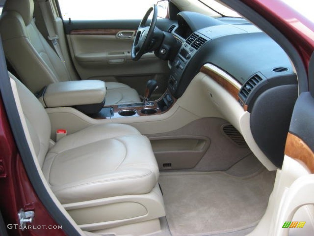 Tan Interior 2008 Saturn Outlook XR Photo #50187537