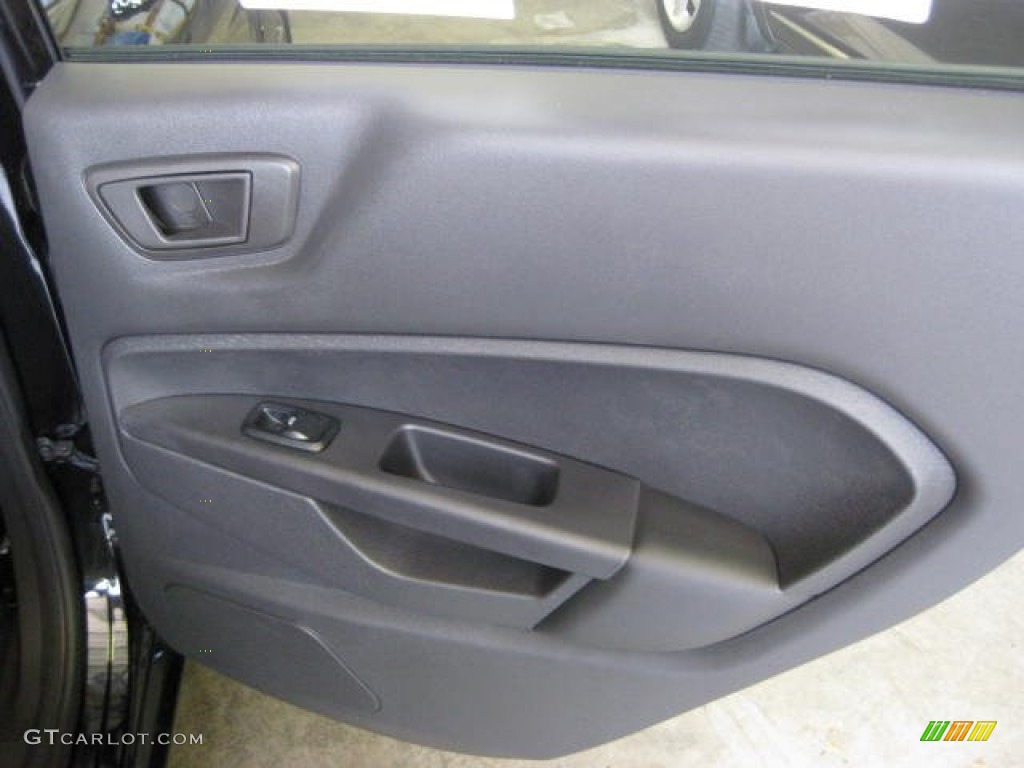 2011 Fiesta SES Hatchback - Tuxedo Black Metallic / Charcoal Black Leather photo #23