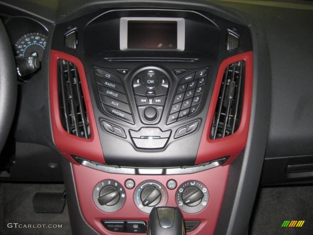 2012 Ford Focus SE Sport 5-Door Controls Photo #50189658