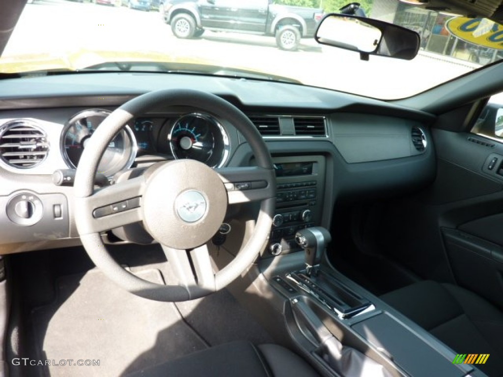 2010 Mustang V6 Premium Convertible - Sunset Gold Metallic / Charcoal Black photo #12