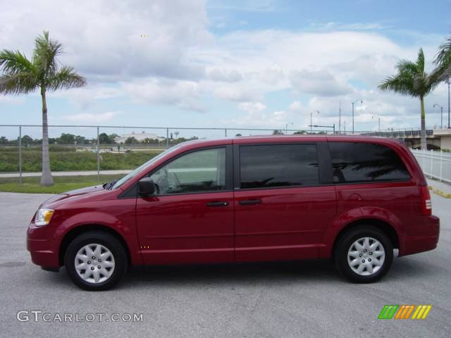 2008 Town & Country LX - Inferno Red Crystal Pearlcoat / Medium Pebble Beige/Cream photo #3