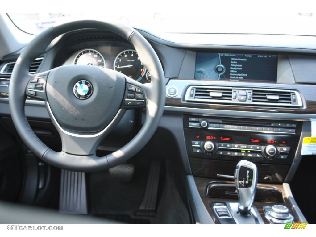 2012 7 Series 740i Sedan - Black Sapphire Metallic / Black photo #5
