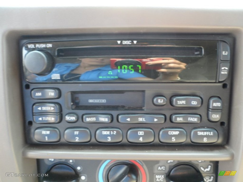 2000 Ford Excursion XLT Controls Photo #50196138
