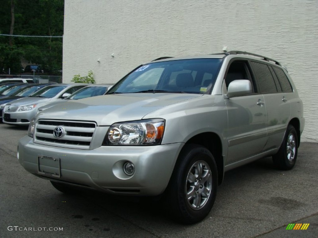 2004 Highlander V6 4WD - Millenium Silver Metallic / Ash photo #1