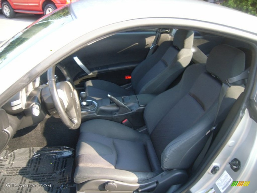 Carbon Black Interior 2004 Nissan 350Z Coupe Photo #50196969