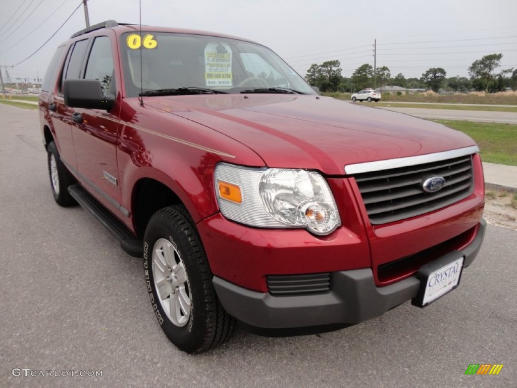 2006 Explorer XLS - Redfire Metallic / Camel photo #14