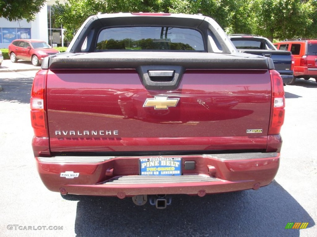 2008 Avalanche LTZ 4x4 - Deep Ruby Red Metallic / Ebony/Light Cashmere photo #5