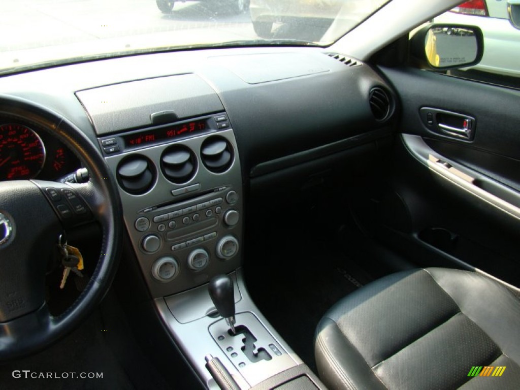 Black Interior 2003 Mazda MAZDA6 s Sedan Photo #50200935