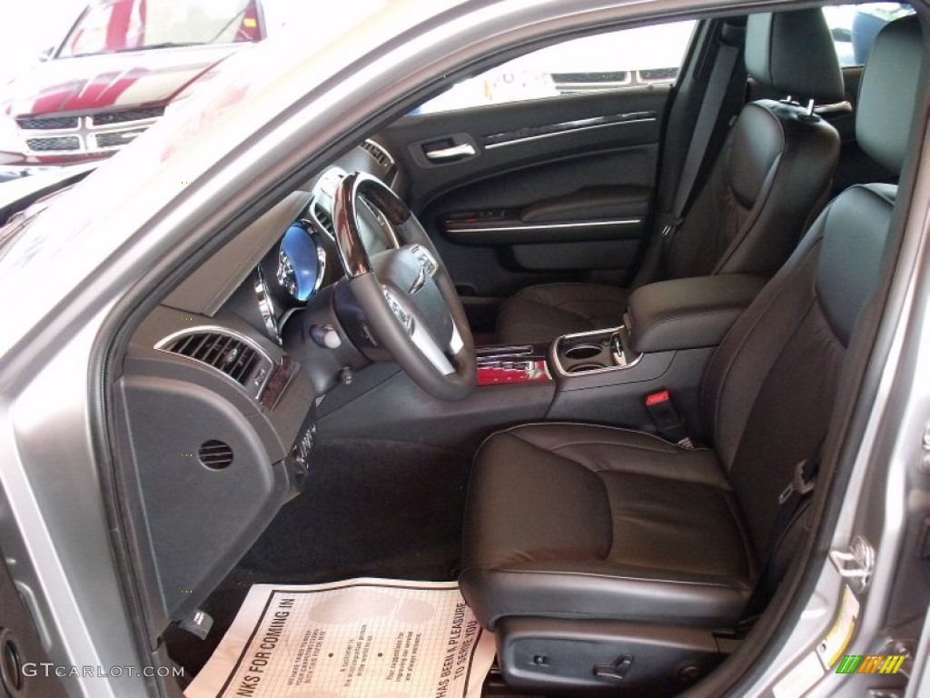 Black Interior 2011 Chrysler 300 C Hemi Photo #50201103