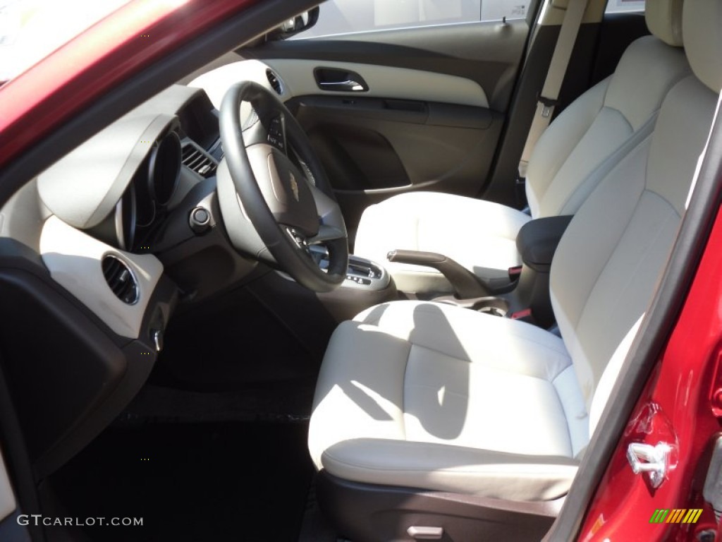 2011 Cruze LT - Crystal Red Metallic Tintcoat / Cocoa/Light Neutral Leather photo #5