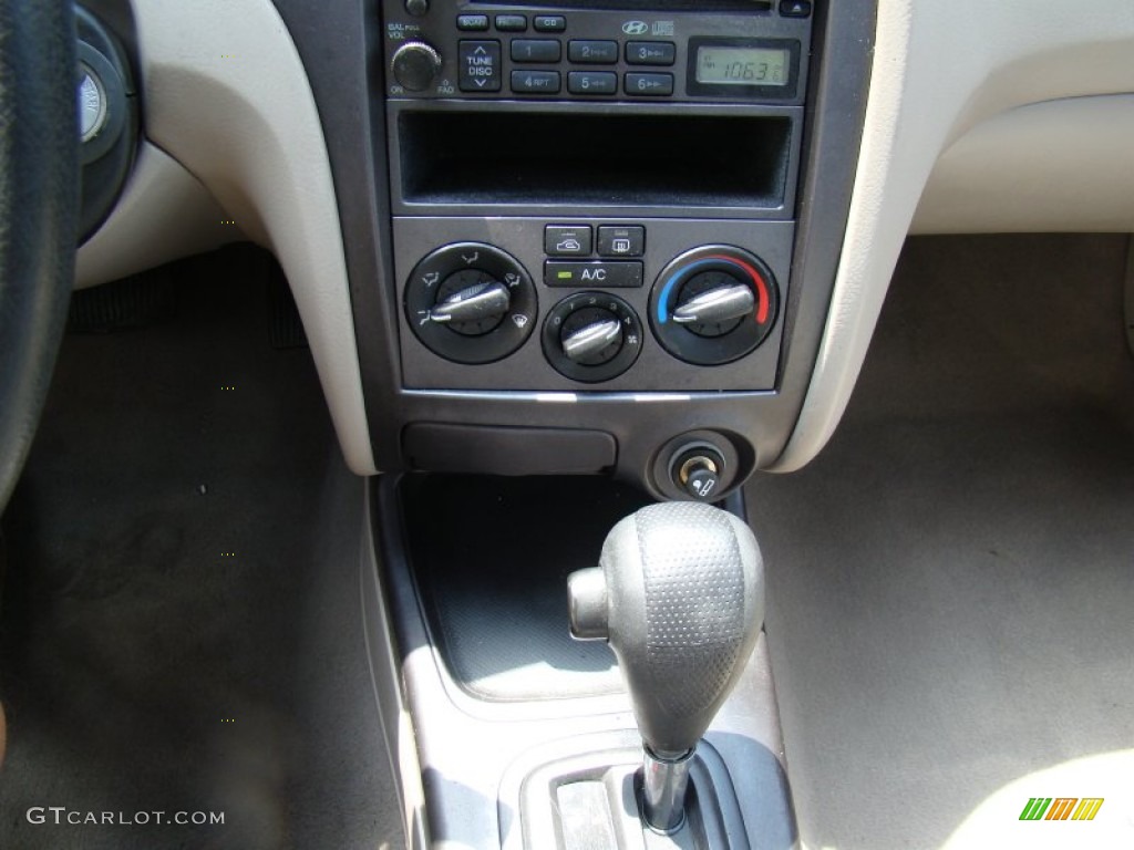 2002 Elantra GLS Sedan - Chianti Red / Beige photo #20