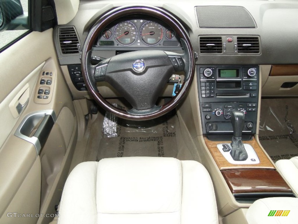2007 Volvo XC90 3.2 AWD Taupe Dashboard Photo #50202936