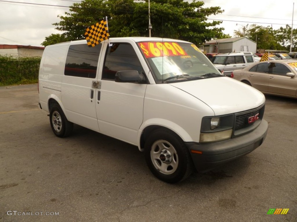 2003 Summit White GMC Safari Cargo Van 50191643 Photo 3 GTCarLot